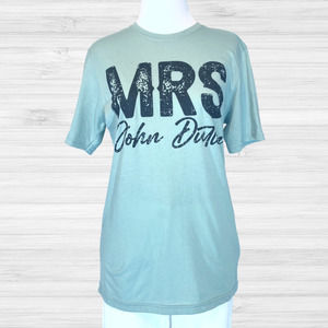 NWOT small MRS JOHN DUTTON Yellowstone Sea Foam Green Novelty Tee by Texas True